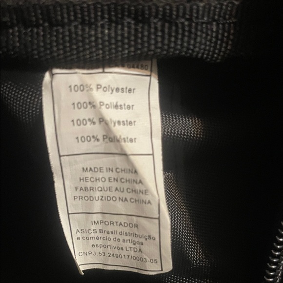 Large ASICS Black Duffel Bag for Volleyball including ASICS volleyball pads - Picture 10 of 16